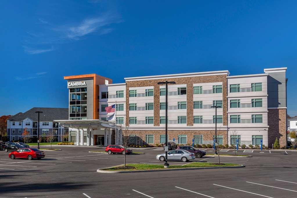 Cambria Hotel Manchester South Windsor Exteriör bild