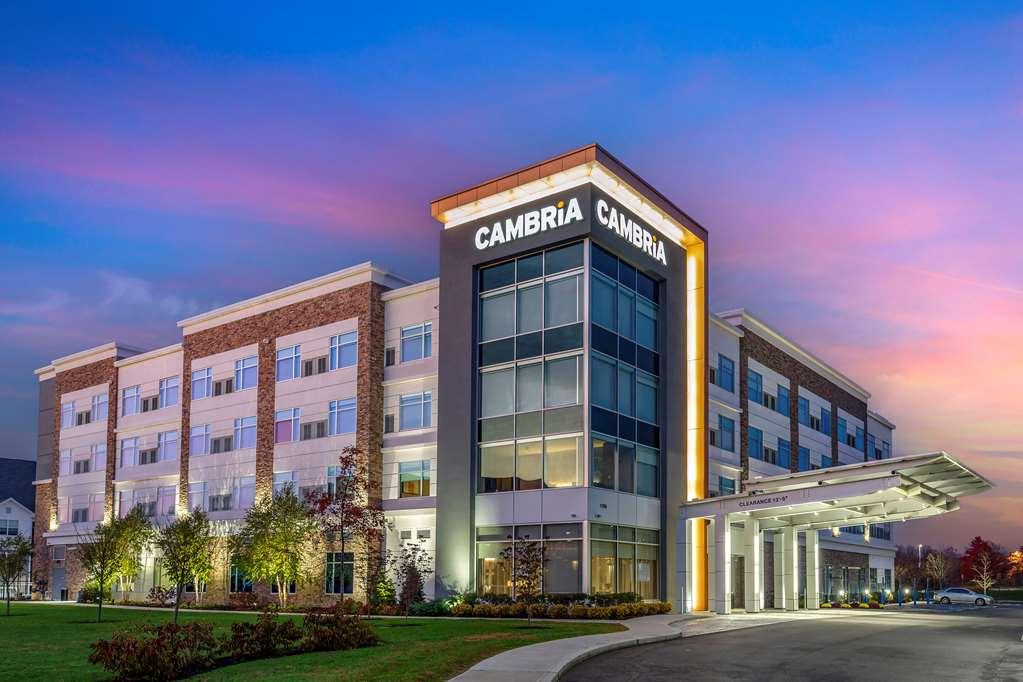 Cambria Hotel Manchester South Windsor Exteriör bild